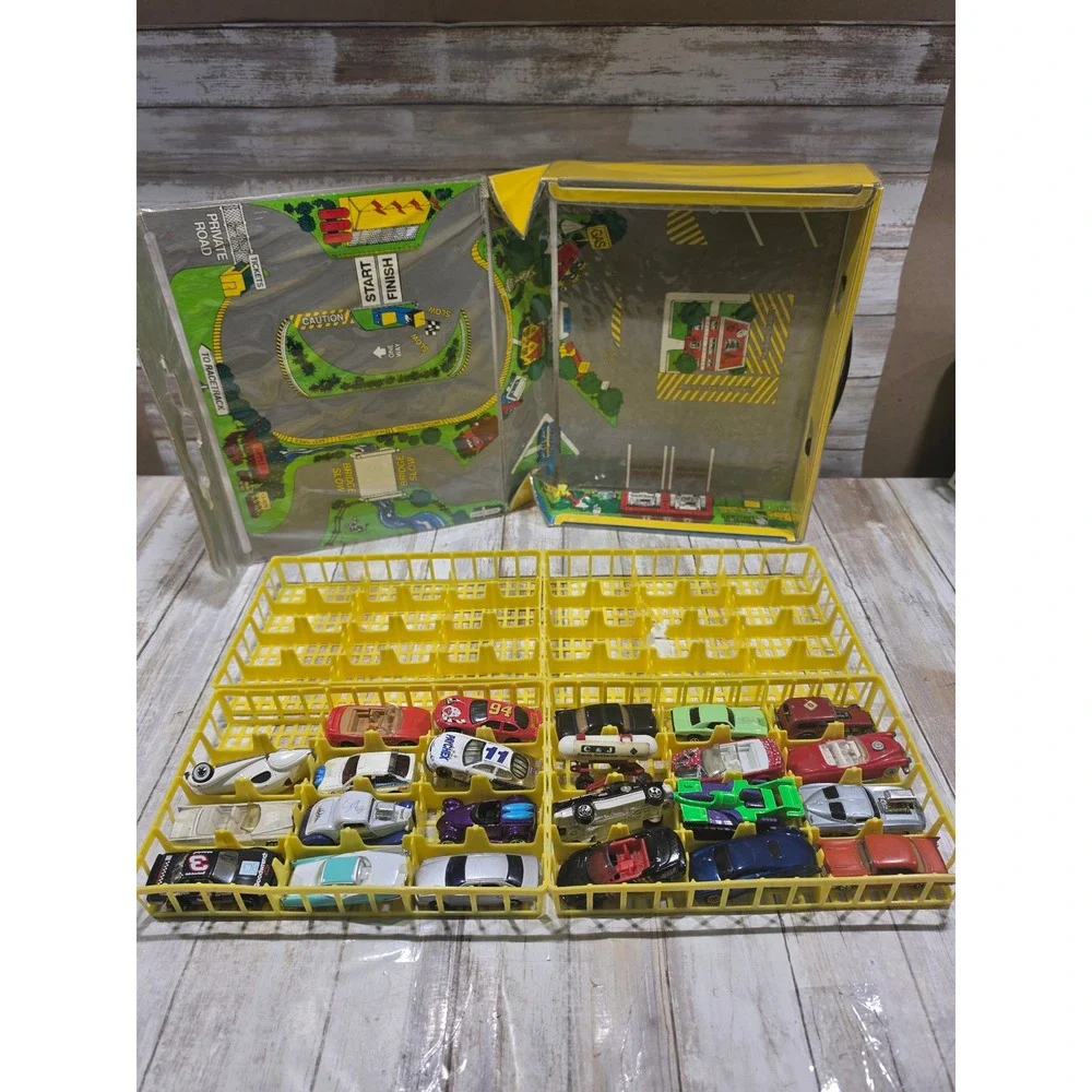 Vintage 1994‎ Matchbox Official Collectors Carry Case Playcity with Cars Lot